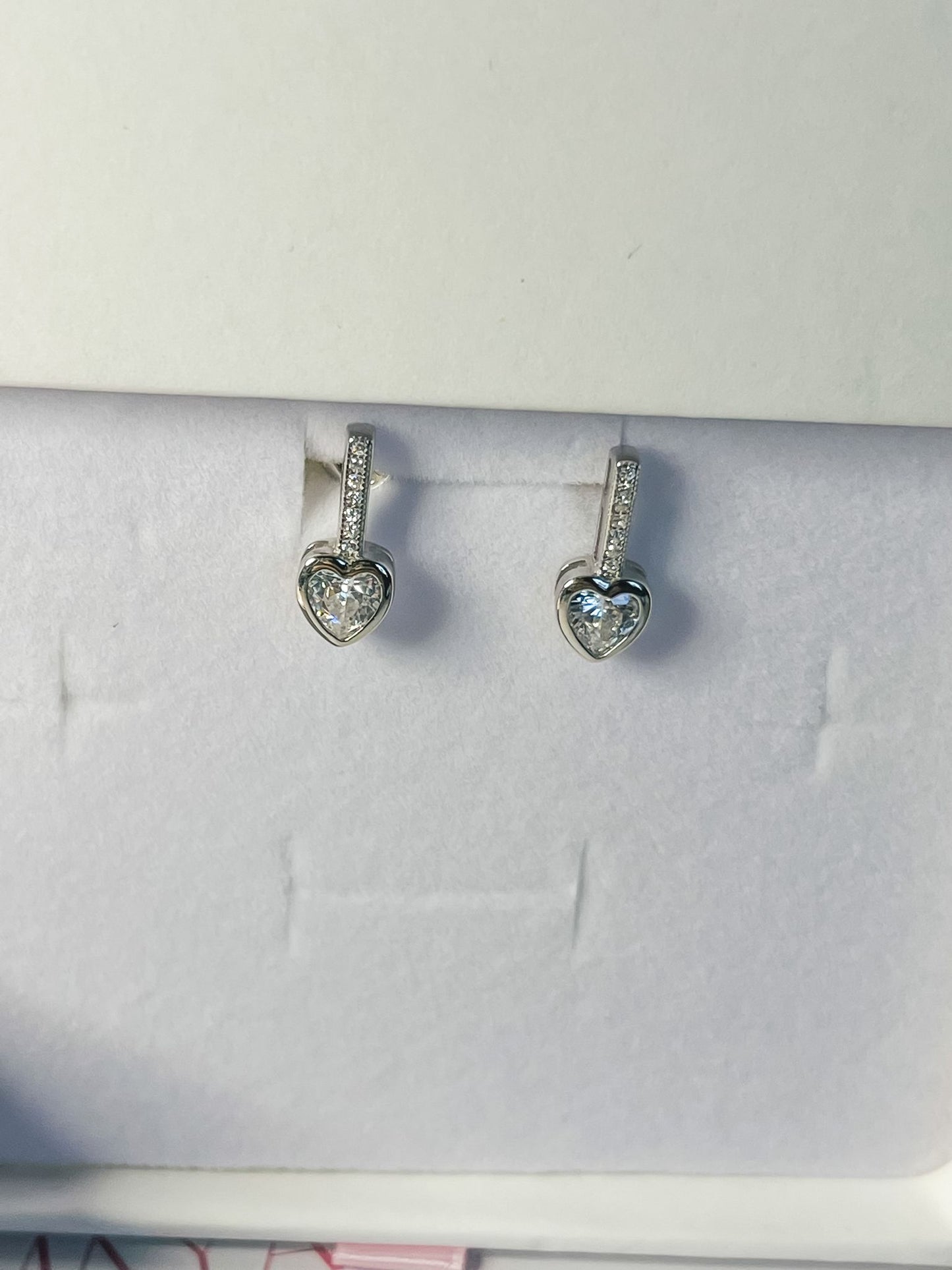 MAY arete de corazon con circonia
