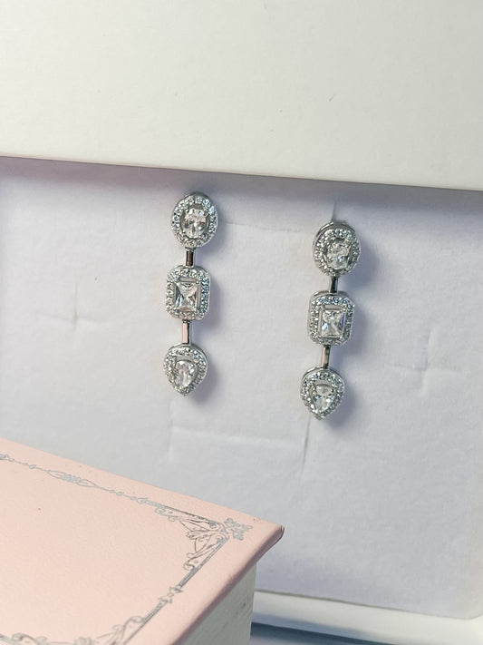 ARETES KAYRA